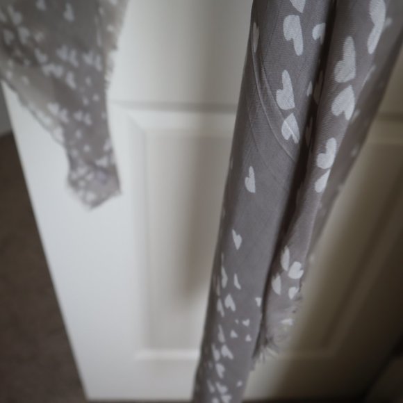 Tilo Modal Heart Wrap/Scarve - Picture 3 of 11